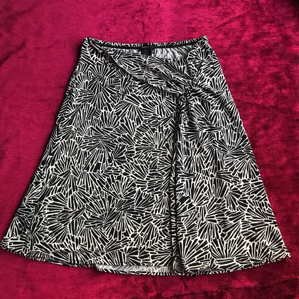 Bcbgmaxazria skirt black and white sz S